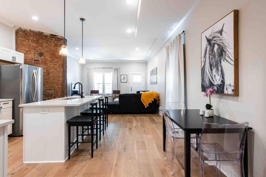 Newly Renovated 3 Bedroom Shelby Park Home **Free Parking** Louisville Buitenkant foto