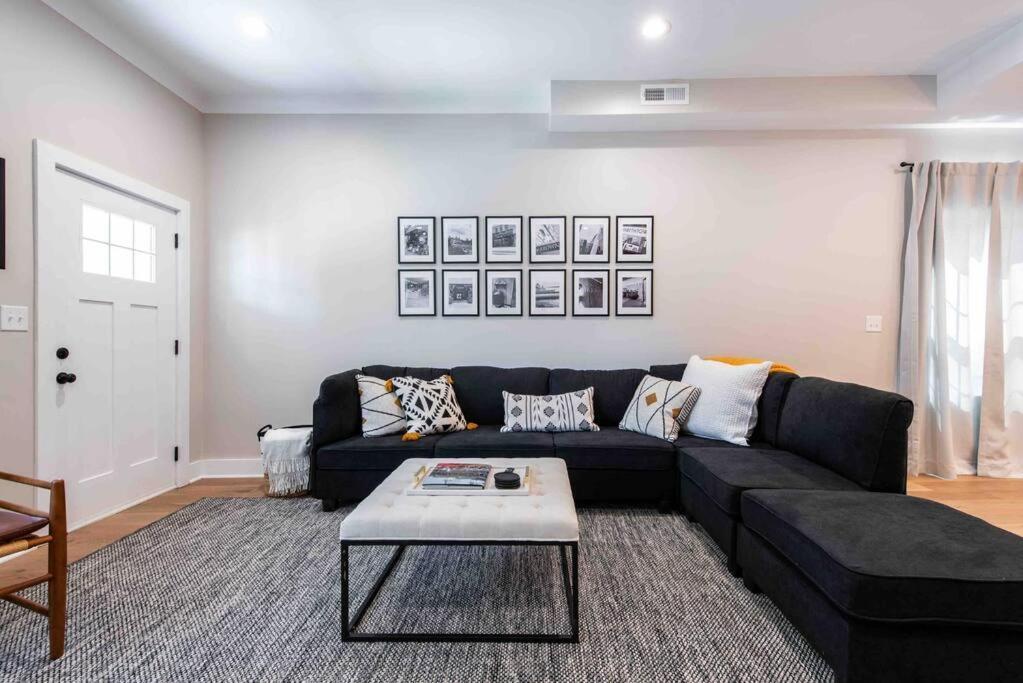 Newly Renovated 3 Bedroom Shelby Park Home **Free Parking** Louisville Buitenkant foto