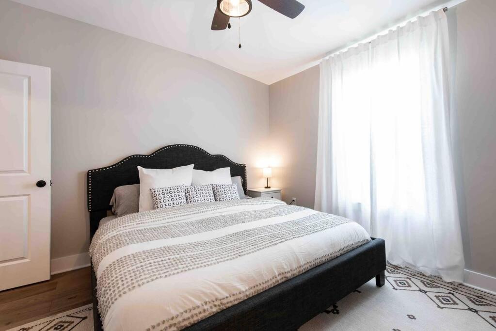 Newly Renovated 3 Bedroom Shelby Park Home **Free Parking** Louisville Buitenkant foto
