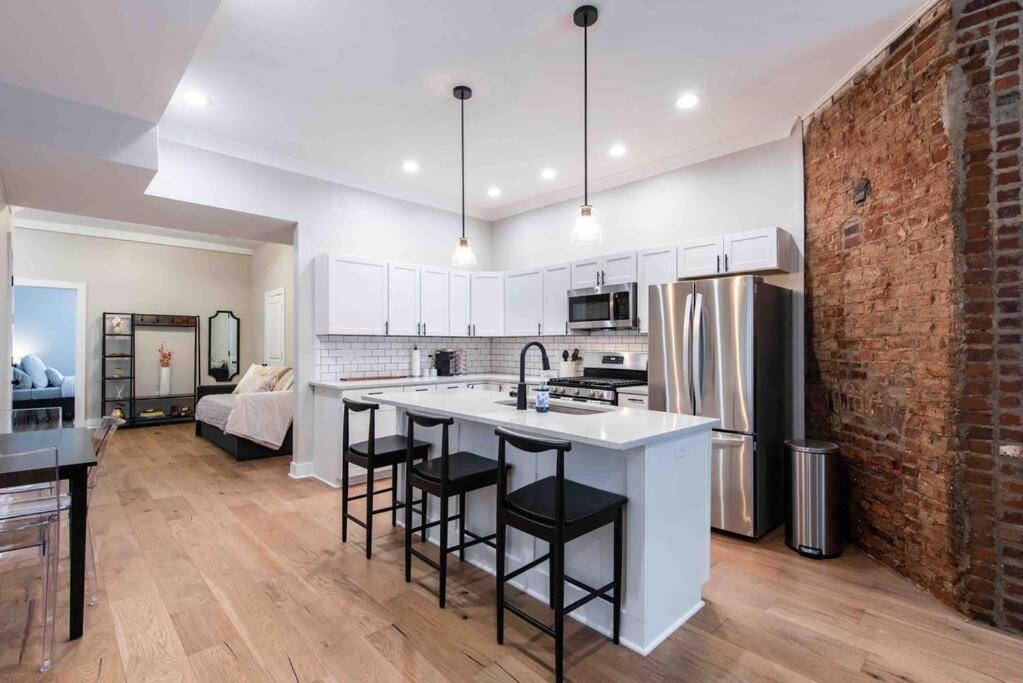 Newly Renovated 3 Bedroom Shelby Park Home **Free Parking** Louisville Buitenkant foto